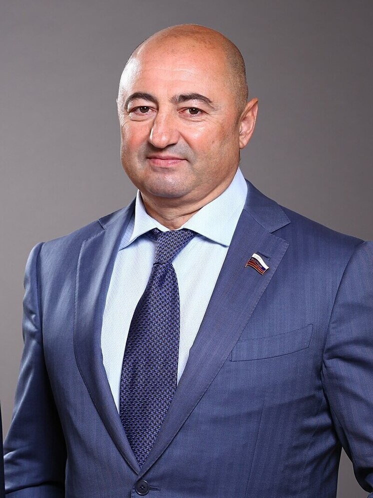 У сенатора Вайнберга и певца Shaman появится новый хит