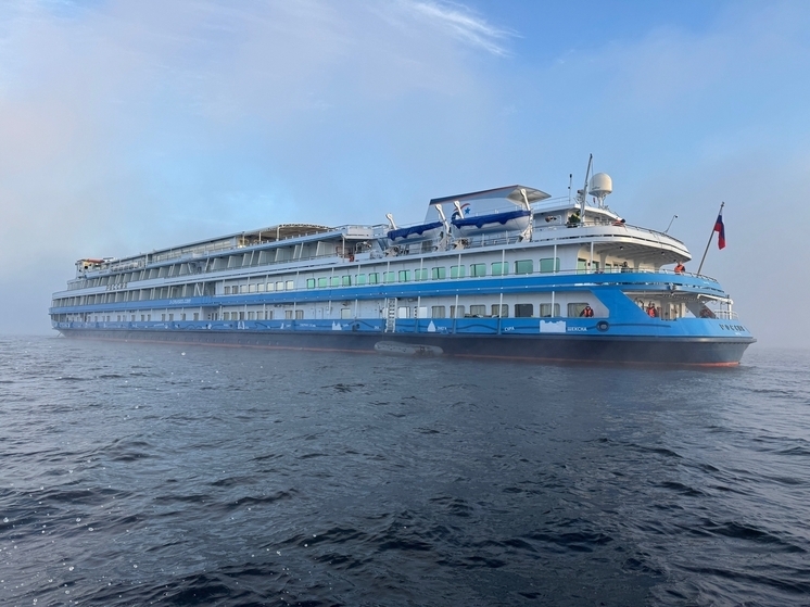 Пассажиров с теплохода «Россия» в рамках «Секретного круиза» доставили в Сызрань