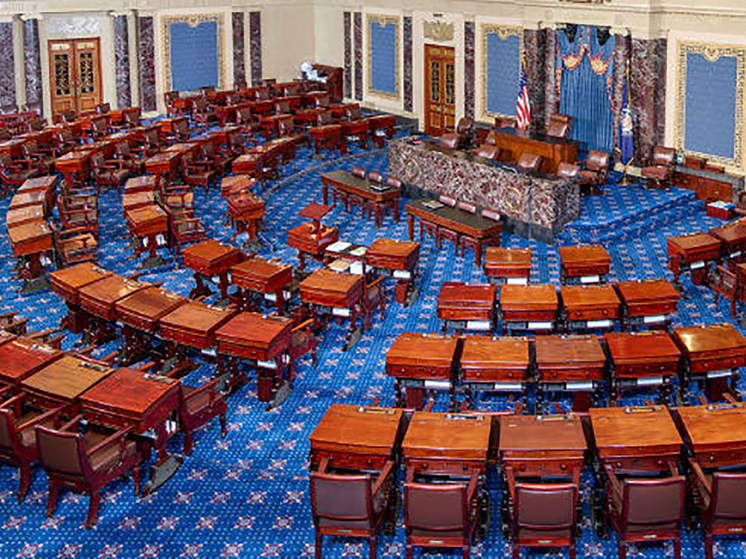 Сенат США проголосовал за отклонение глобальных тарифов Трампа для более чем 100 стран