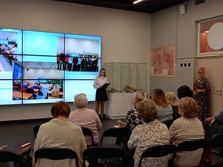 В одной из школ Серпухова провели экскурсию для библиотекарей