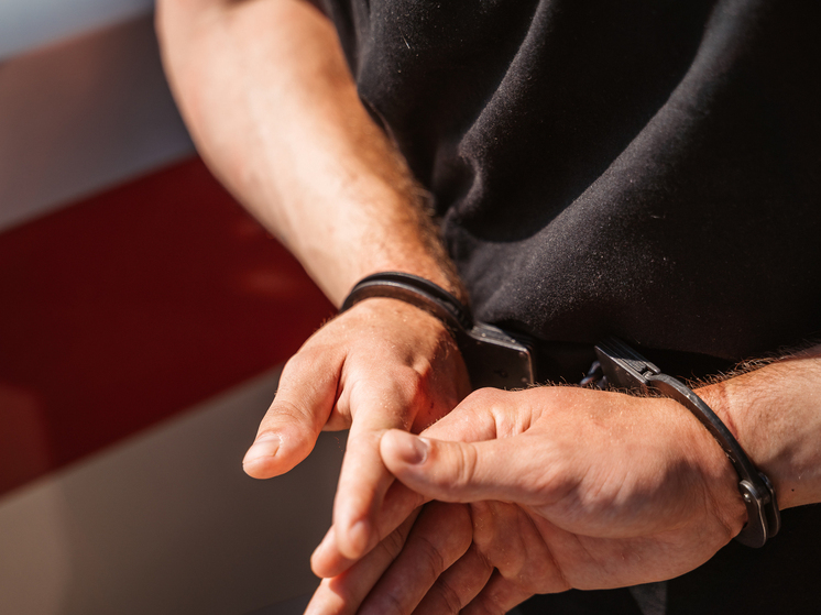 В Твери арестован мужчина, обеспечивающий нелегалов фиктивными документами