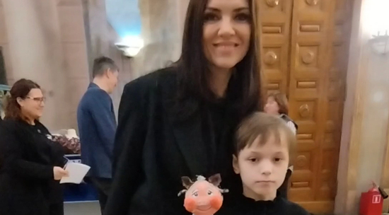 Надя Ручка ударилась в детство