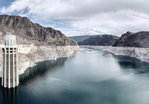 Таинственные звуки, эхом разносящиеся по всему озеру Мид в американском штате Невада, вызывают опасения по поводу зловещих сил