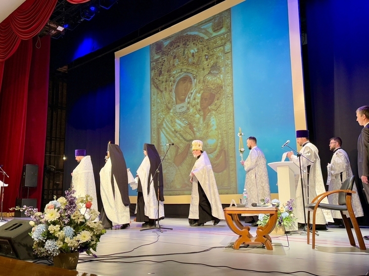 В Тихвине прошли XIX Рождественские образовательные чтения