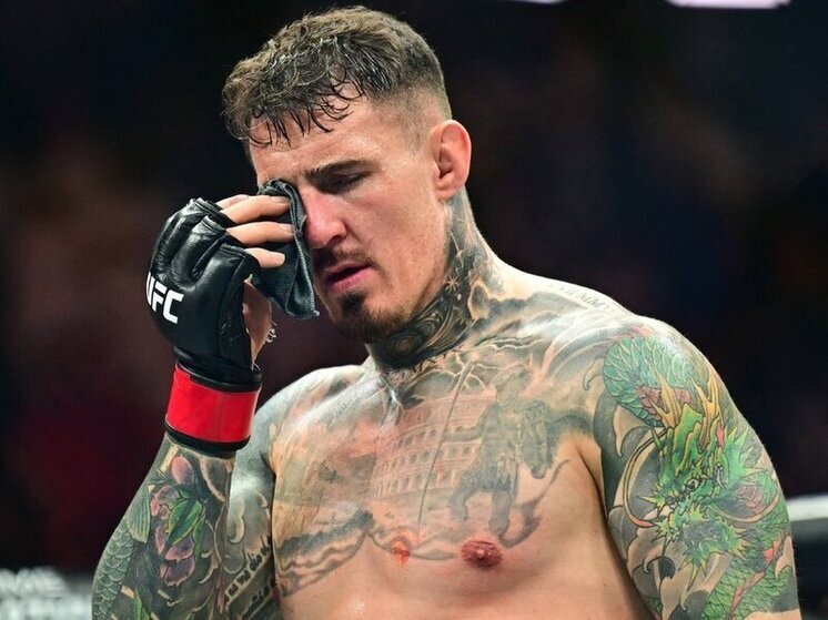 Британец получил тычок в глаз на турнире UFC 321