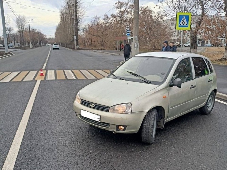 В Кургане автомобиль сбил женщину, переходившую дорогу