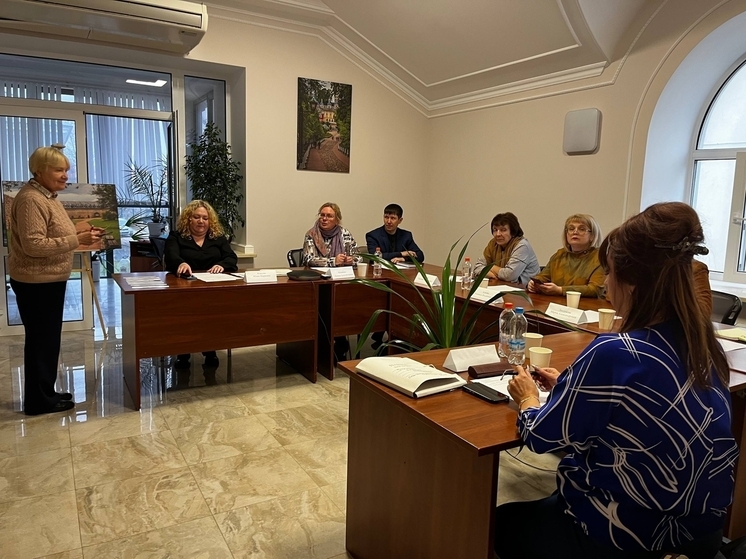 Гида со знанием французского языка аттестовали в Псковской области