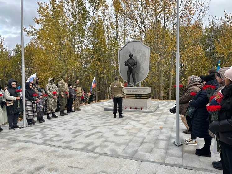 Аллею Героев СВО на Козицинском кладбище в Вологде привели в порядок