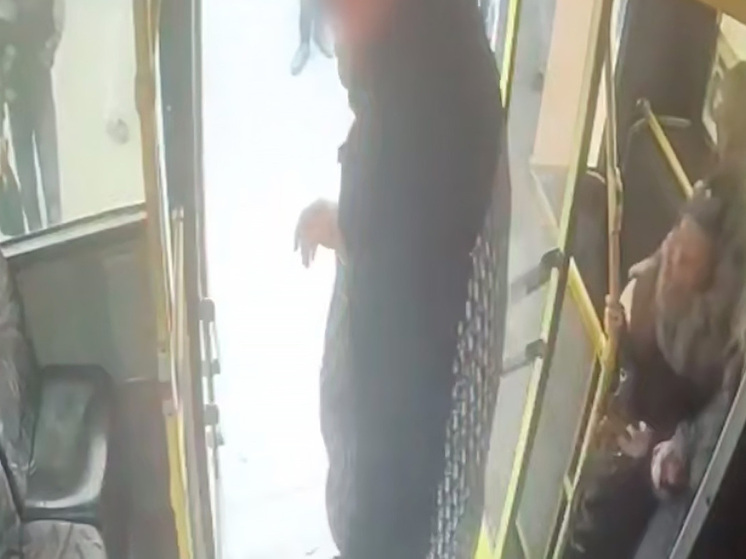 В Липецке 22-летний дебошир в автобусе нарвался на уголовное дело