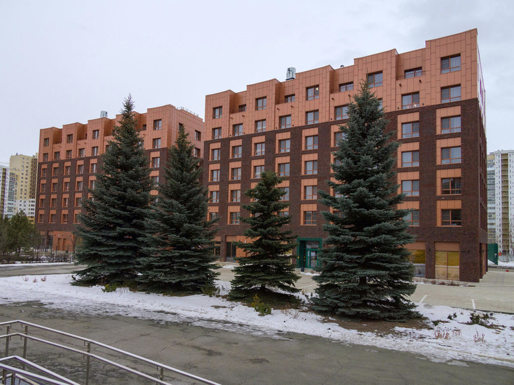 В Челябинске активно идёт строительство современного Межуниверситетского кампуса, который губернатор Алексей Текслер в своём телеграм-канале назвал одним из самых масштабных проектов для региона