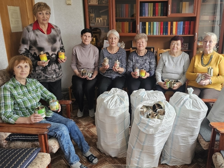 Жители Серпухова продолжают изготавливать блиндажные свечи