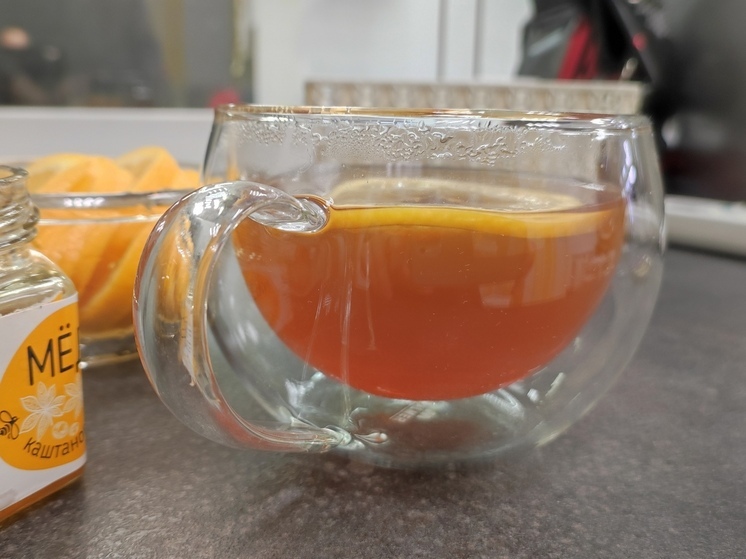 С наступлением осенне-зимнего периода многие родители задумываются о том, как защитить своих детей от сезонных простуд. Роспотребнадзор напоминает о важности соблюдения нескольких простых правил, которые помогут укрепить иммунную систему вашего малыша.