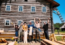 В деревне Ведягино Плесецкого округа идёт работа по созданию центра плотницкого ремесла