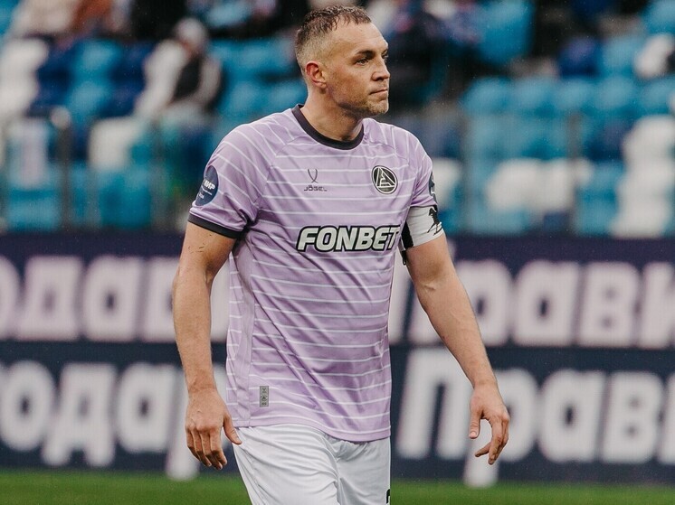 Португальский защитник «Акрона» Эшковаль отказался сравнивать Дзюбу с Роналду