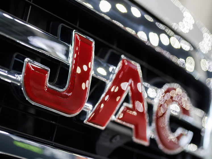 Эксперт Шапарин: повышение утильсбора может быть связано с намерением завлечь компании из КНР