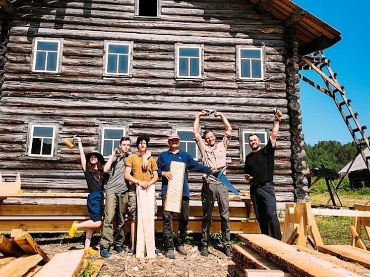 В деревне Ведягино Плесецкого округа идёт работа по созданию центра плотницкого ремесла