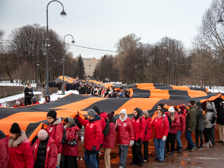 Санкт-Петербургский государственный электротехнический университет «ЛЭТИ» — один из лидеров в разработке и внедрении передовых технологий для нужд фронта. Особое внимание уделяется медицинской сфере. А Российский государственный гидрометеорологический университет (РГГМУ) стал одним из флагманов добровольческого движения.