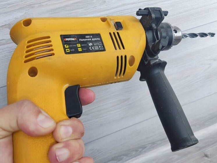 Петербуржец спохватился после покупки инструмента за 75 тысяч у незнакомца