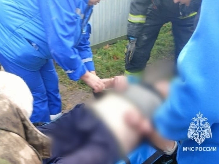 В Курской области спасатели эвакуировали 77-летнего мужчину, упавшего в погреб