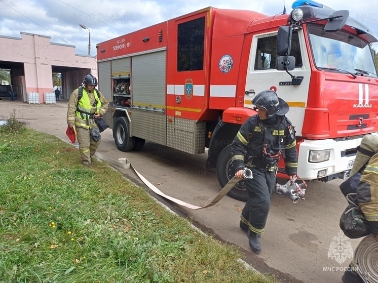 В Орловской области произошло возгорание в кирпичном гаражном боксе
