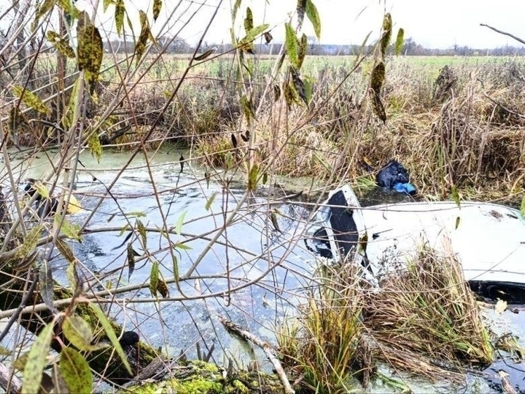 В Ивановской области утонул попавший в ДТП автомобиль