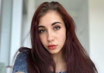 В прошлом российская, а теперь грузинская фигуристка Диана Дэвис удивила подписчиков необычным танцем. Дочь знаменитого тренера Этери Тутберидзе не обделена талантами.