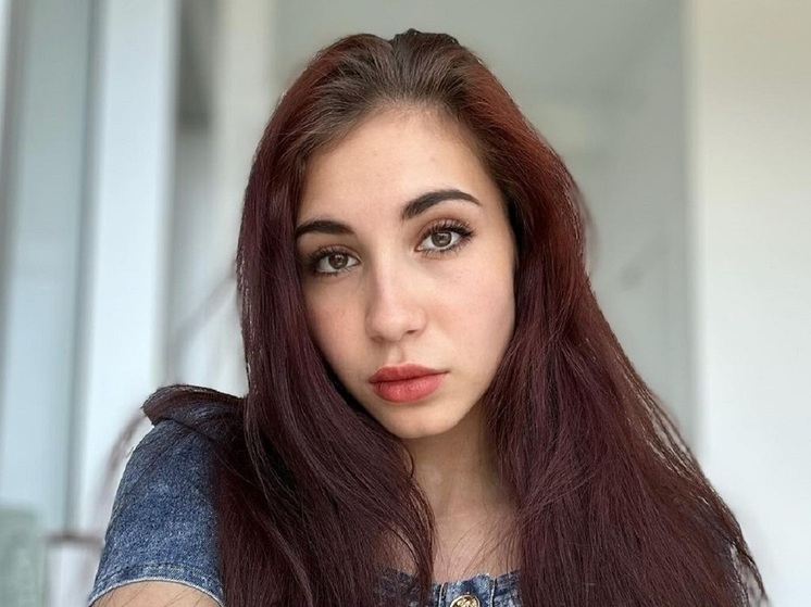 В прошлом российская, а теперь грузинская фигуристка Диана Дэвис удивила подписчиков необычным танцем. Дочь знаменитого тренера Этери Тутберидзе не обделена талантами.