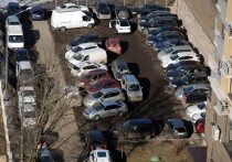 Перелистывая недавно написанную бывшим спичрайтером Ельцина Андреем Ваврой биографию Виктора Черномырдина «В харизме надо родиться», я наткнулся на красочный эпизод времен попытки Бориса Немцова пересадить чиновников на авто российского производства