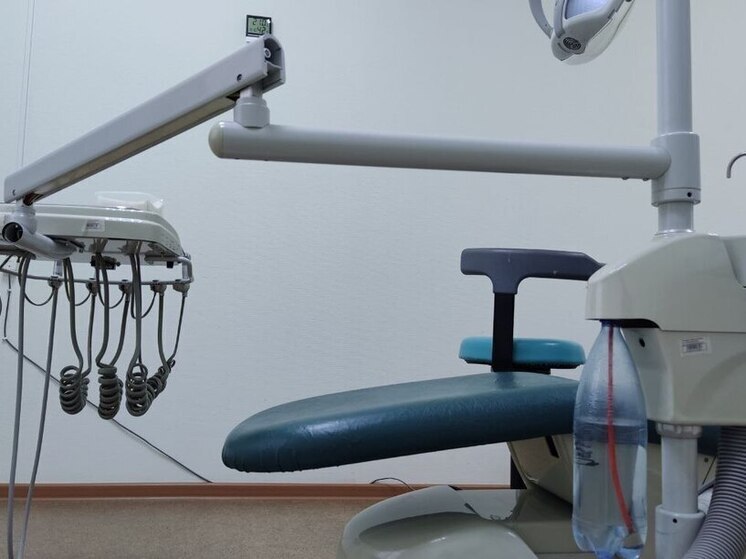 Стоматологи рекомендовали не ждать боли для похода к специалисту