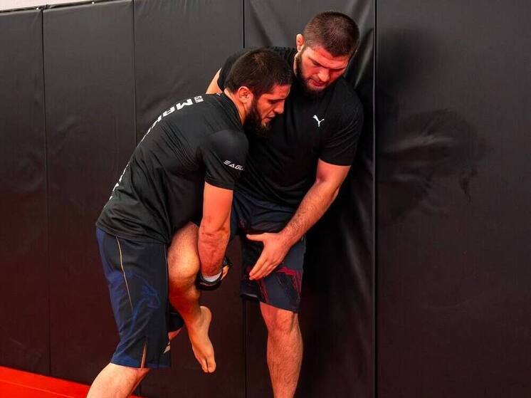 Россиянин поборется за второй пояс 16 ноября. 