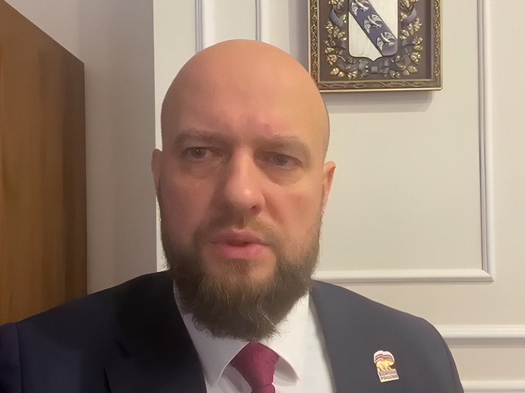 Евгений Маслов объяснил, как возникла версия о переезде курских дорожников