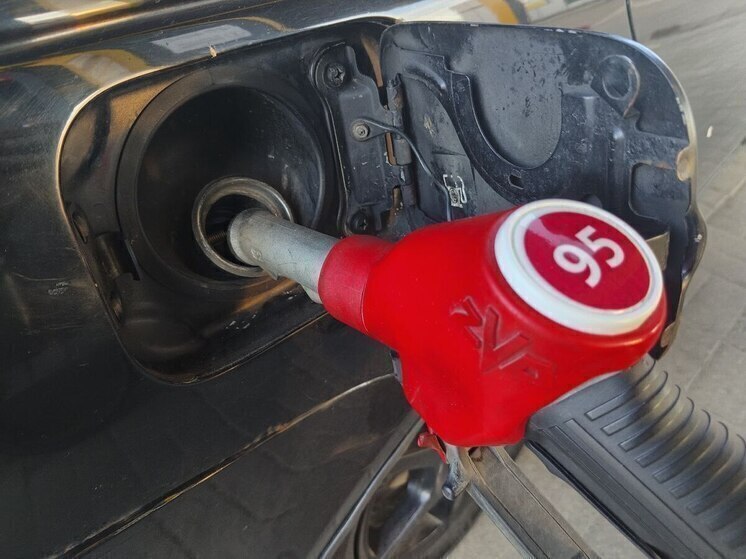 В Белгороде сотрудники заправки опровергли слухи о нехватке топлива