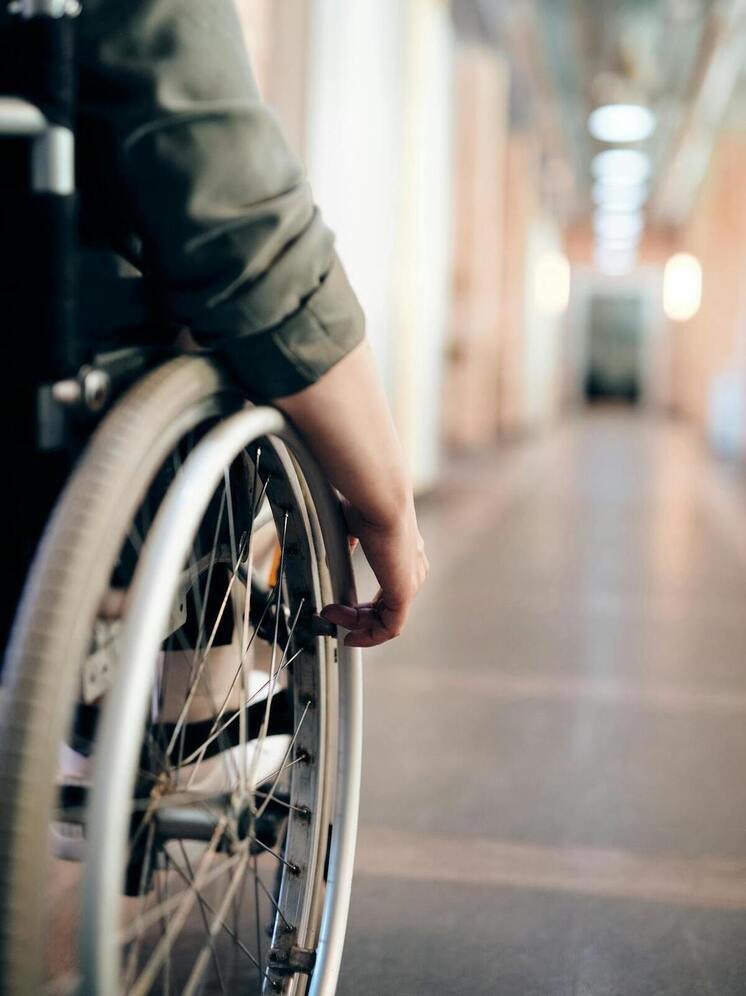 Прокуратура через суд обеспечила инвалида в Дагестане важными средствами реабилитации