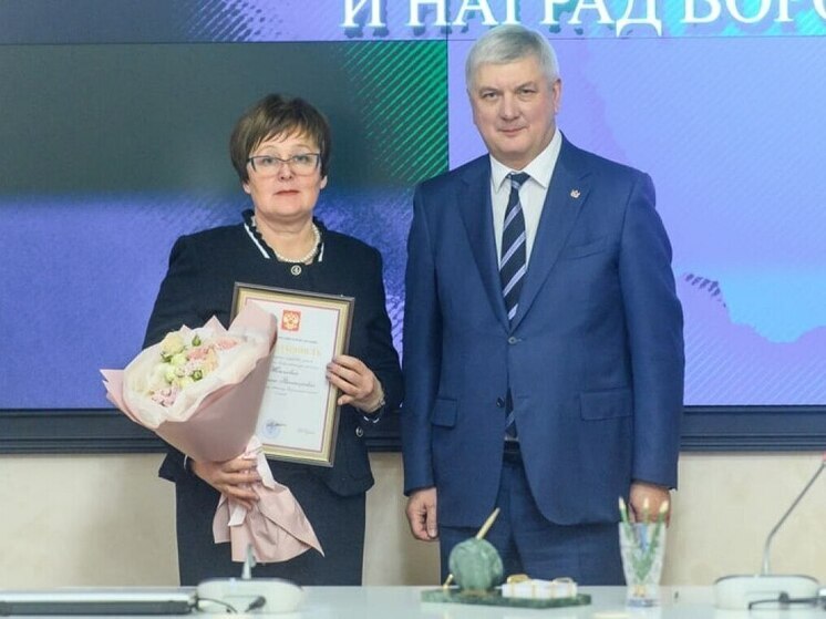 Губернатор отметил региональными и госнаградами выдающихся воронежцев
