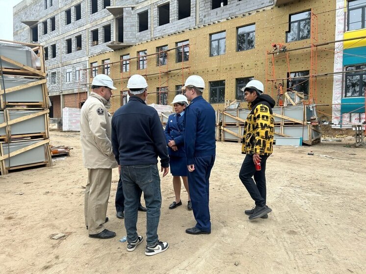 Часть строящегося здания детской больницы в Чите находится в аварийном состоянии