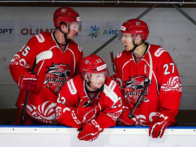 Хоккейный клуб «Ростов»  уступил «Горняку» со счетом 3:4 в домашнем матче чемпионата ВХЛ