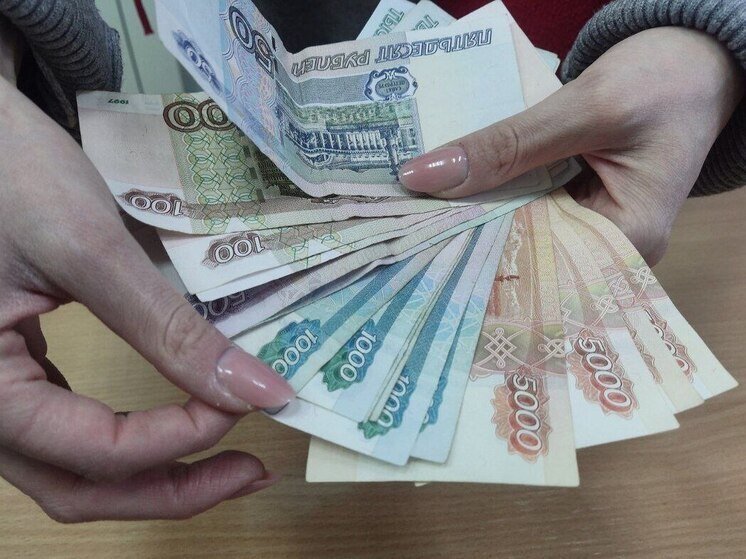 В СФР рассказали, когда в ноябре алтайским семьям поступят «детские» пособия