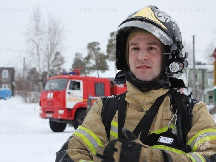 Гараж и хозпостройку тушили пожарные Ямала 31 октября