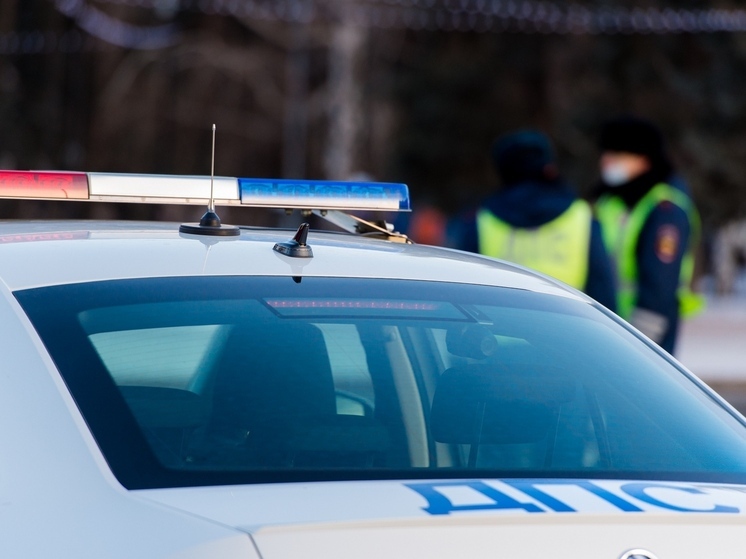 В Копейске 19-летний парень едва не разбился с друзьями на угнанной машине