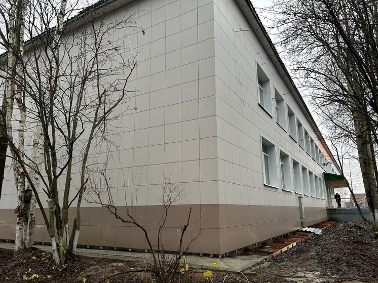 В посёлке Уемский продолжается капитальный ремонт школы