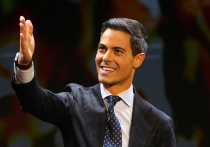 Голландская либерально-прогрессивная партия D66 набрала наибольшее количество голосов на всеобщих выборах в среду, сообщило информационное агентство ANP, в результате чего ее 38-летний лидер Роб Йеттен стал самым молодым премьер-министром Нидерландов