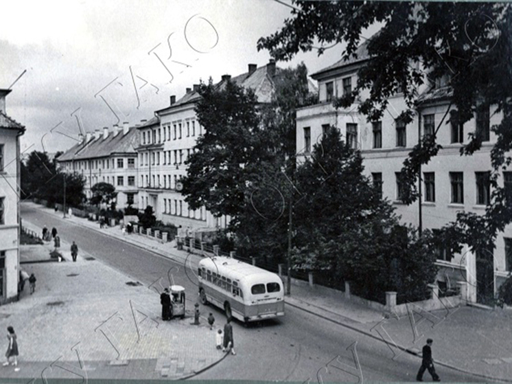 Калининградский госархив показал вид на улицу Коммунальную в 1950-1960-е