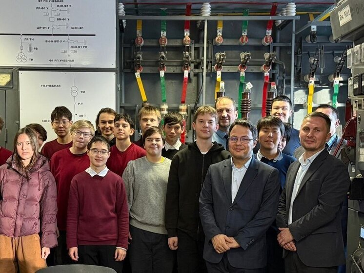 Специалисты «Россети Сибирь» показали школьникам из Улан-Удэ работу электроэнергетика