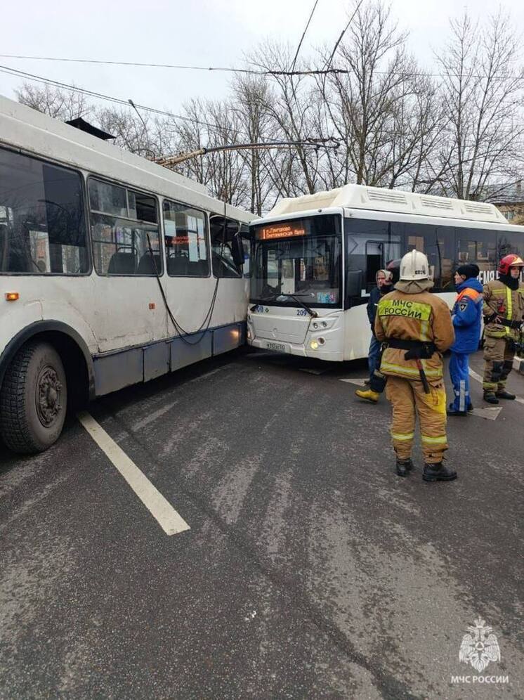 Спасатели трижды выезжали на ДТП за сутки в Новгородской области