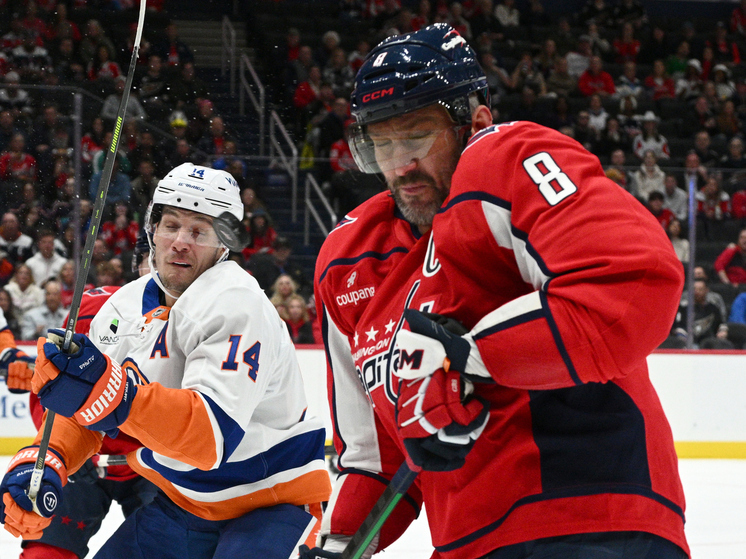 Все полевые российские игроки Национальной хоккейной лиги весело и непринужденно отпраздновали Хэллоуин, который минувшей ночью отмечался в Северной Америке, и дружно откатали по нулям в трех сыгранных в пятницу матчах