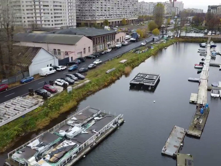 Берег Галерной Гавани в Петербурге очистили от самовольных объектов