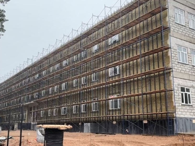 Есть деньги — есть работа: готовность школы в Горке Муравьёвской — 55%