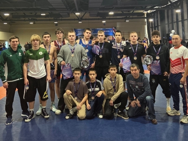 Тюменские борцы привезли медали с всероссийского турнира в Перми
