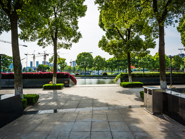 В городском парке Лисок обновили центральную зону отдыха