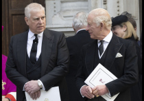 Главная новость королевского мира — принц Эндрю больше не принц и лишен всех королевских титулов и изгнан из Виндзора решением короля Карла III